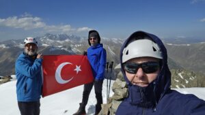 582951912 4079394558978644 1449628047637195704 n