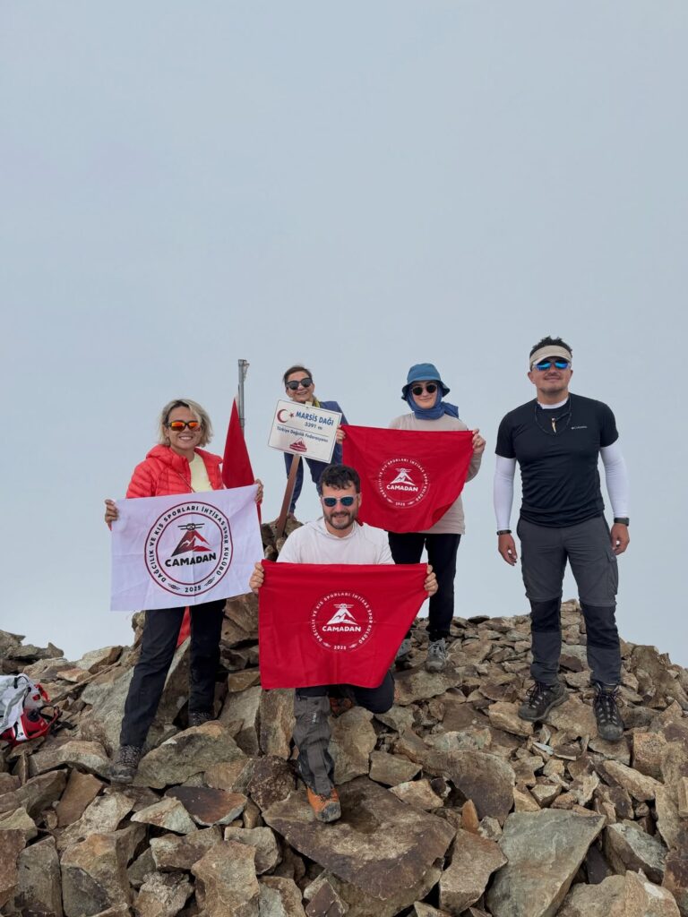 Marsis’in Zirvesinde CAMADAN marsis’in zirvesinde camadan 🏔️bir zirve daha geride kaldı, bir hikâye daha anılarımıza eklendi