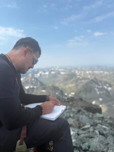 verÇenİk zİrvesİ 3.711 metrecamadan sporcularımız hakan korkmaz, kürşat mazlum, mesut selçuk v(12)