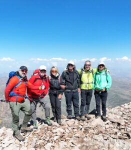 ⛰️ ağrı – eleşkirt köse dağı zirvesi 3430camadan sporcumuz esra akbaŞ, erzurum ekip rehberliğind(5)