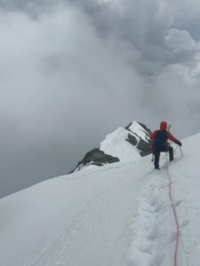🏔️ tetnuldİ zİrvesİ 4.858 mcamadan dağcılık ve kış sporları İhtisas spor kulübü sporcularımız(4)